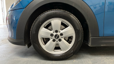 MINI Hatchback 1.5 Cooper Classic 3dr Auto Petrol Hatchback